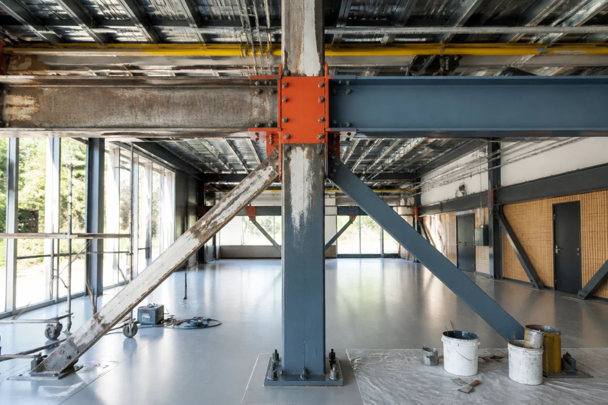 Rénovation de bâtiment métallique guide pratique pour un projet durable